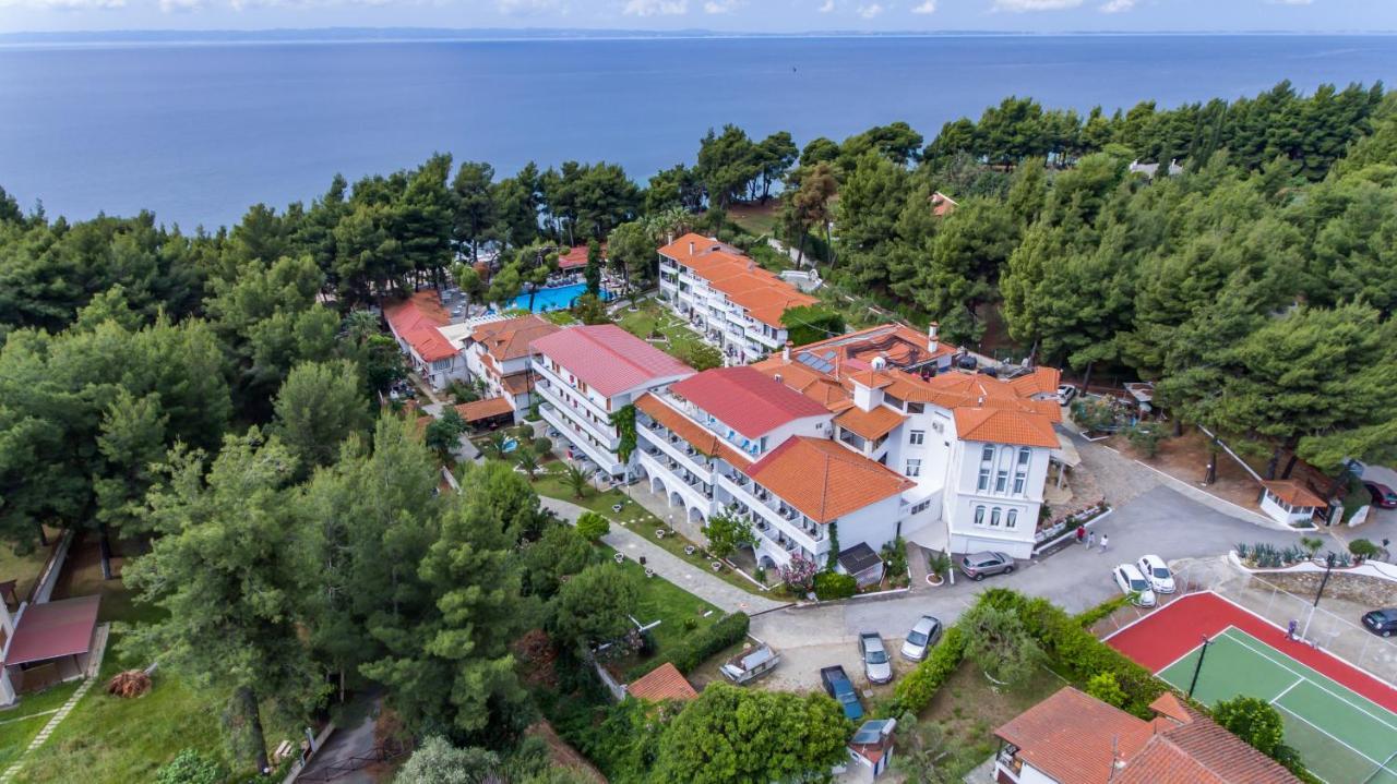 Porfi Beach Hotel Nikiti  Exterior photo