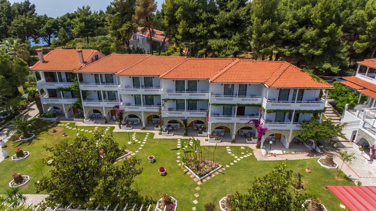 Porfi Beach Hotel Nikiti  Exterior photo